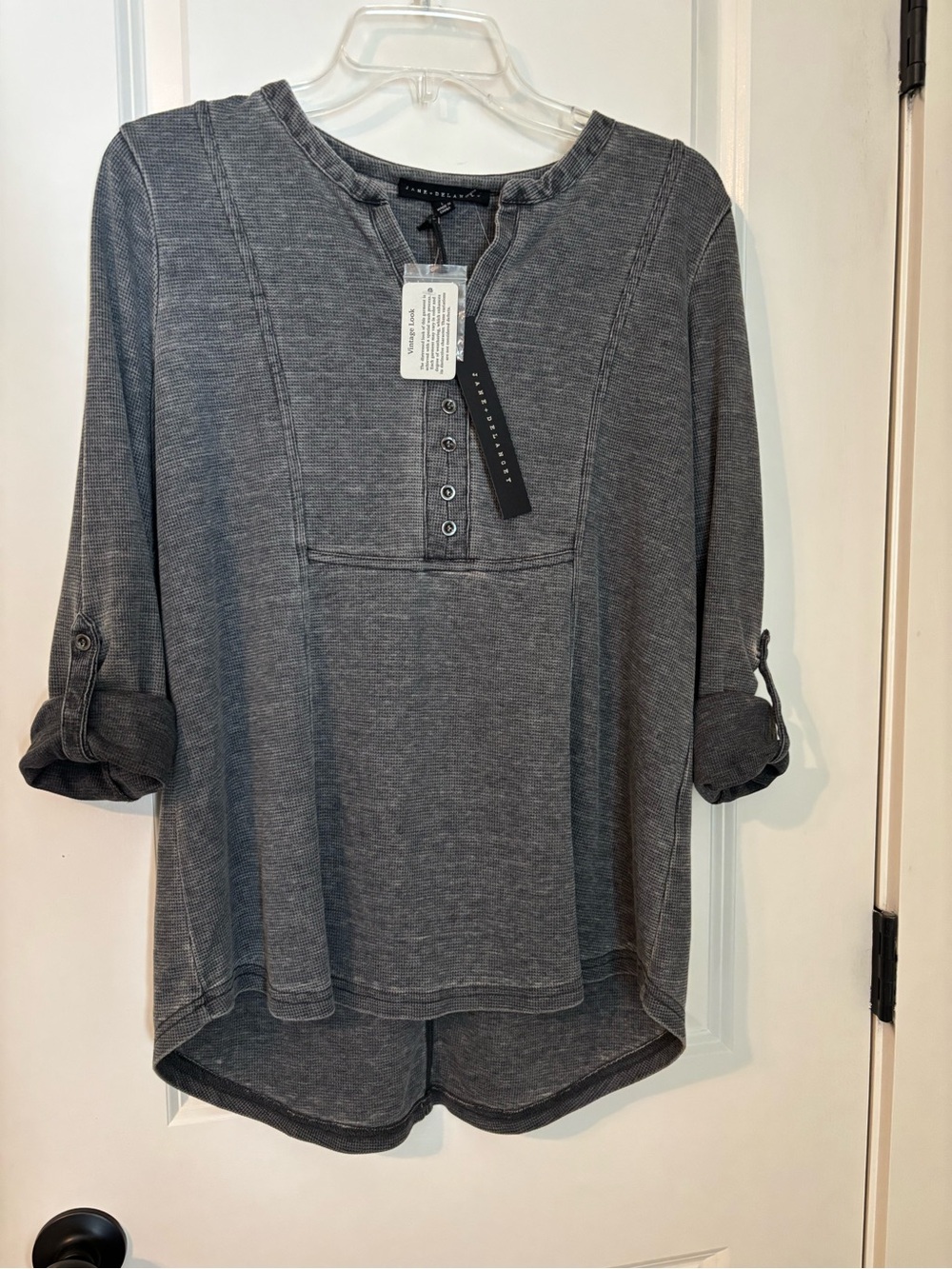 Jane & Delancey Women's Gray Henley Long Sleeve Top